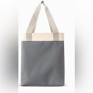 🏖️Essential Storage Tote 31